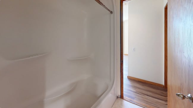 Building Photo - 10 Langdon St