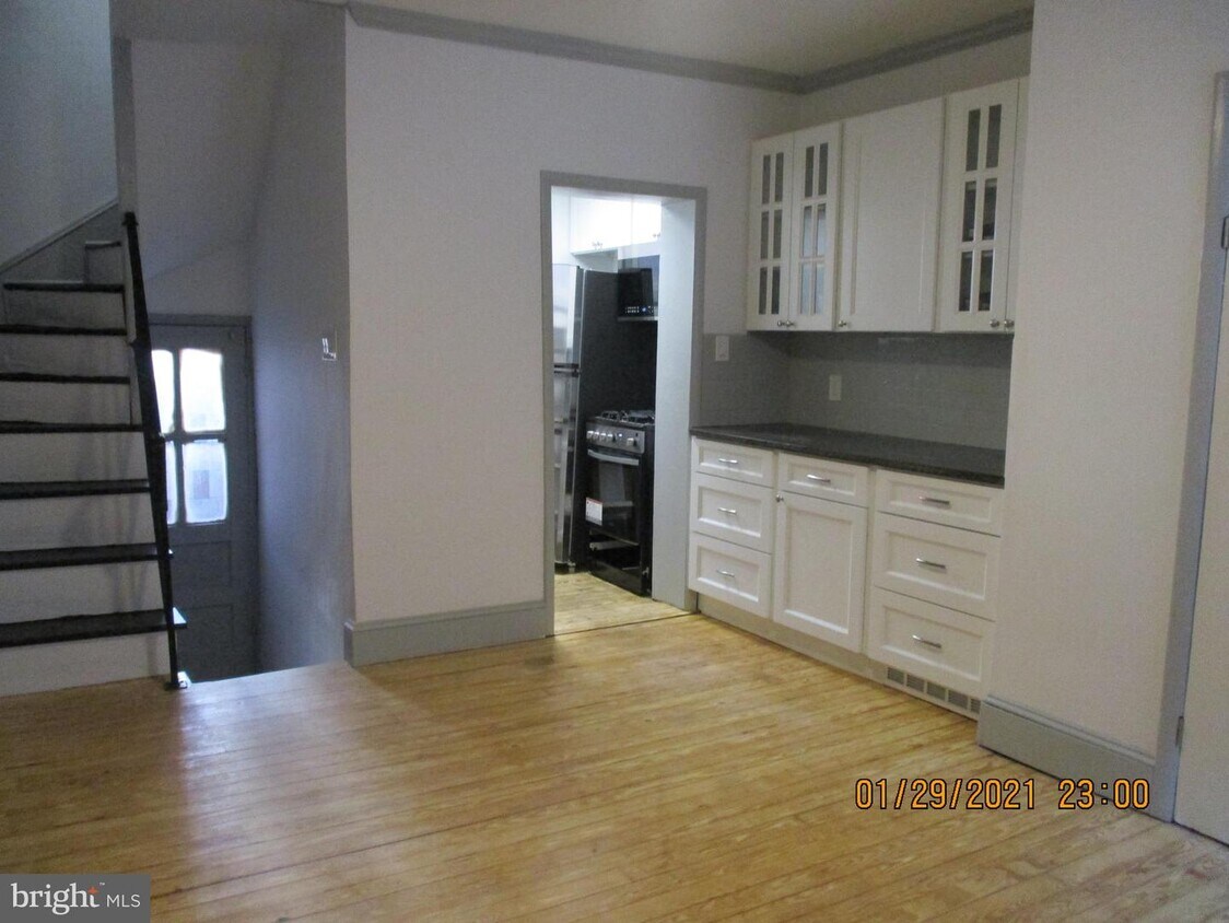 Primary Photo - 419 Gaskill St