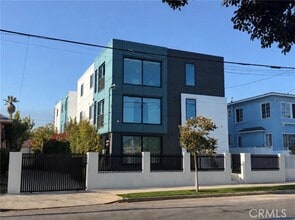 Building Photo - 1575 W 35th St