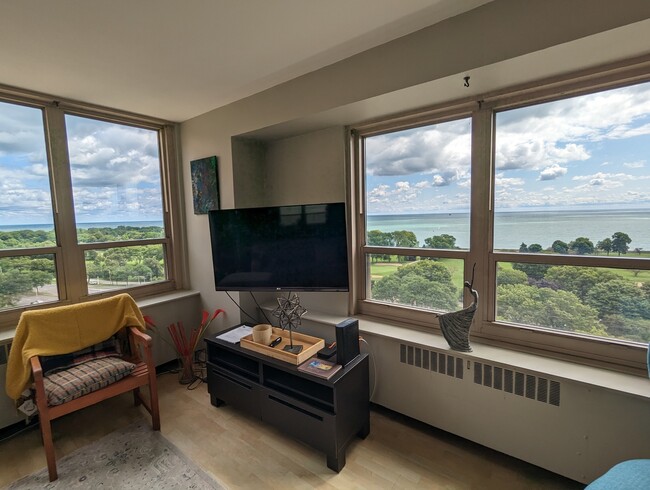 Foto del edificio - 3950 N Lake Shore Dr