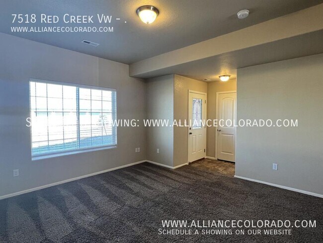Foto del edificio - 7518 Red Creek View