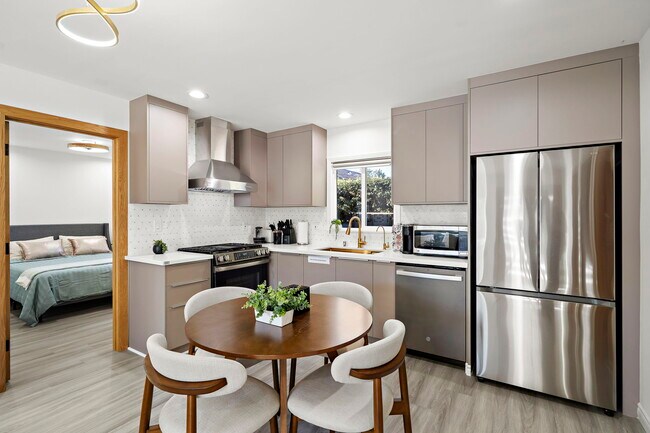 Foto del edificio - 5595 Heil Ave