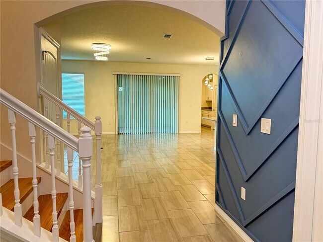 Foto del edificio - 16128 Mangrove Rd