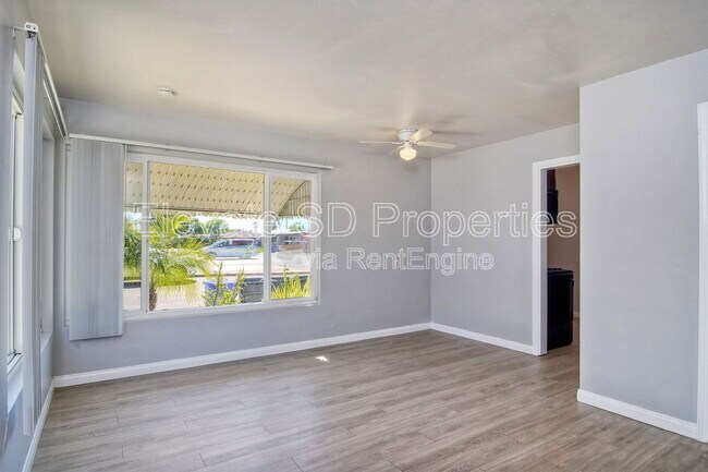 Foto del edificio - 3557 College Ave