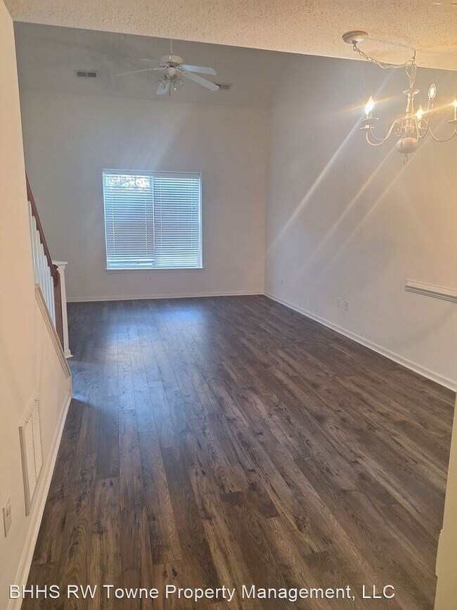 Foto del edificio - 2 br, 2 bath House - 2207 Montgomerie Arch