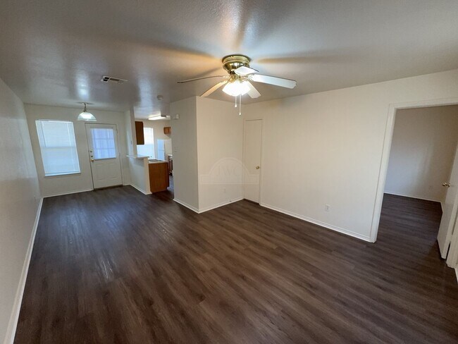 Foto del edificio - 5804 Greengate Dr
