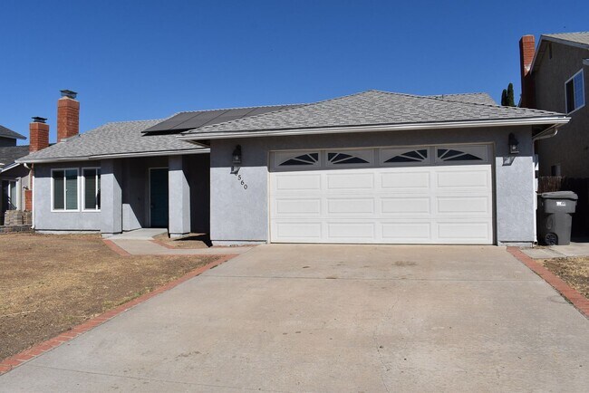 Foto del edificio - Beautiful 3 bedroom 2 bath Santee Home!