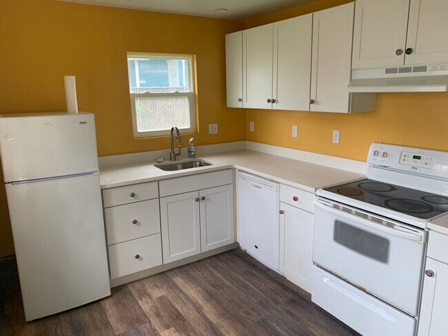 Otra vista de la cocina. - 5636 SE Ogden St