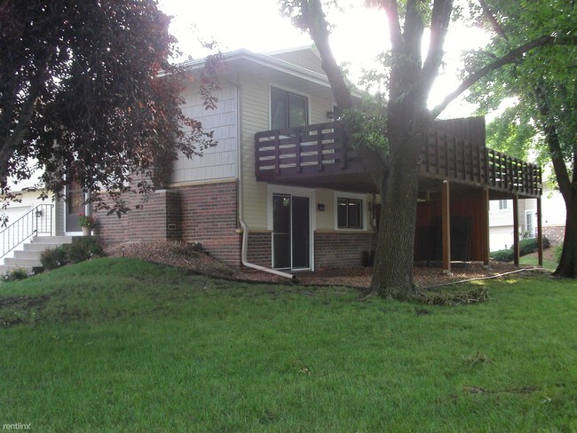 Foto del edificio - 3 br, 3 bath Townhome - 9611 Ensign Circle