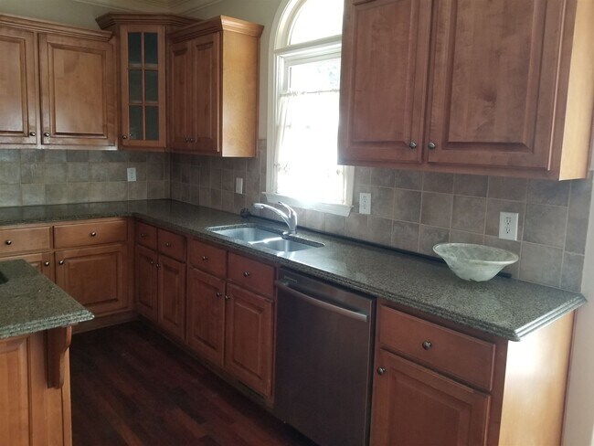 Foto del edificio - 2209 Talbott Ct