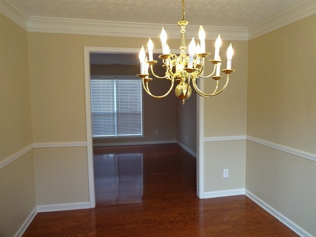 Building Photo - 1203 Kern Cv
