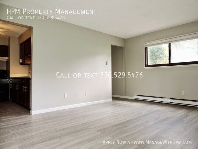 Building Photo - 1017 Howe Ave