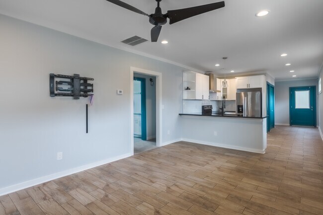 Foto del edificio - 1387 Lyle Ave