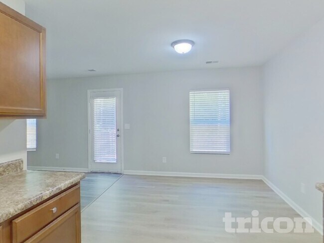 Foto del edificio - 318 Cedar Ridge