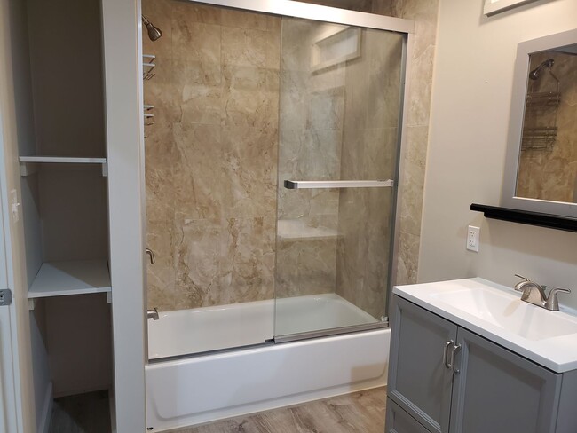 Building Photo - 134 E Lemon St