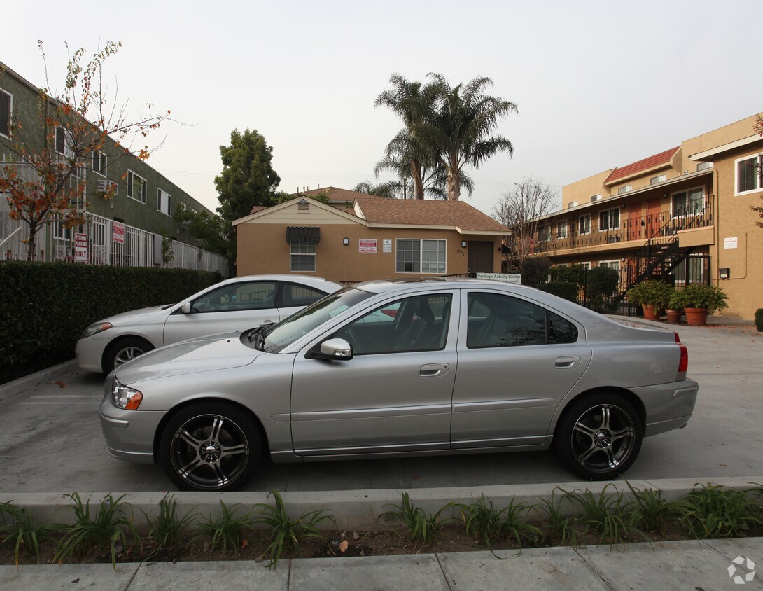 Building Photo - 241 W Verdugo Ave
