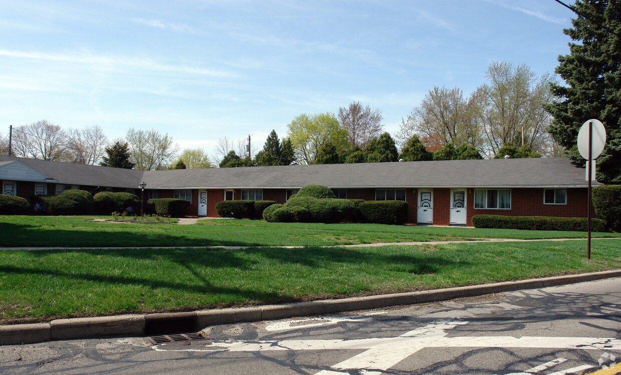 Foto principal - 6617 Convent Blvd