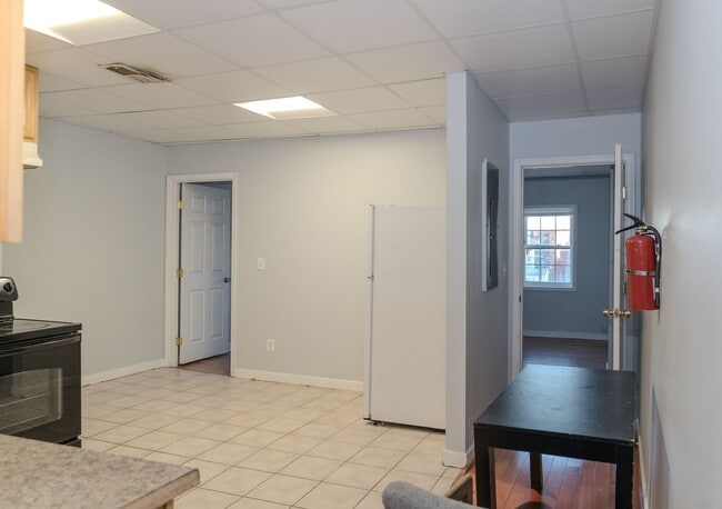 Building Photo - 2014-2016 N Charles St