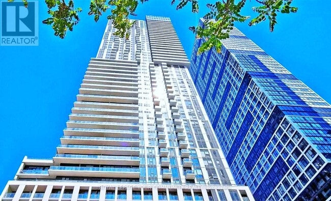 Building Photo - 251 Jarvis St