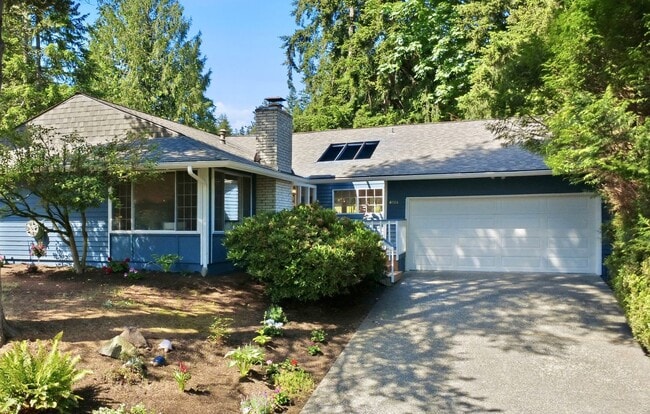 Building Photo - Pet-Friendly Rambler with Modern Updates and Great Layout