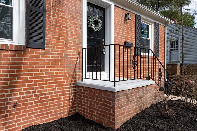Foto del edificio - 3 Bedroom 1 Bathroom Home in Durham
