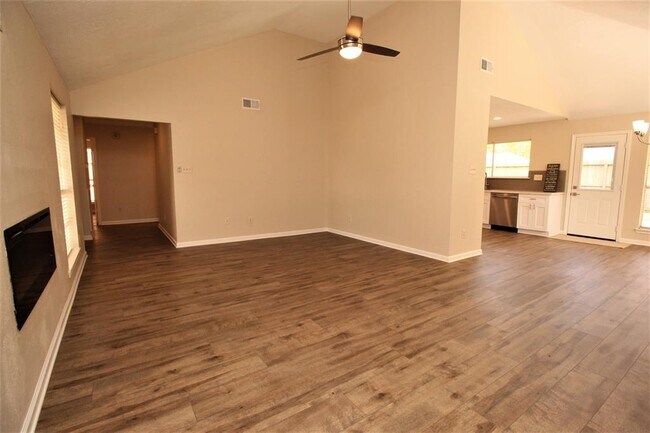 Building Photo - 10830 E Idlewood Dr