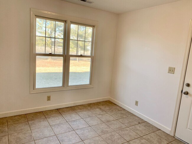 Foto del edificio - 3 Bedroom 2 bath TownHome