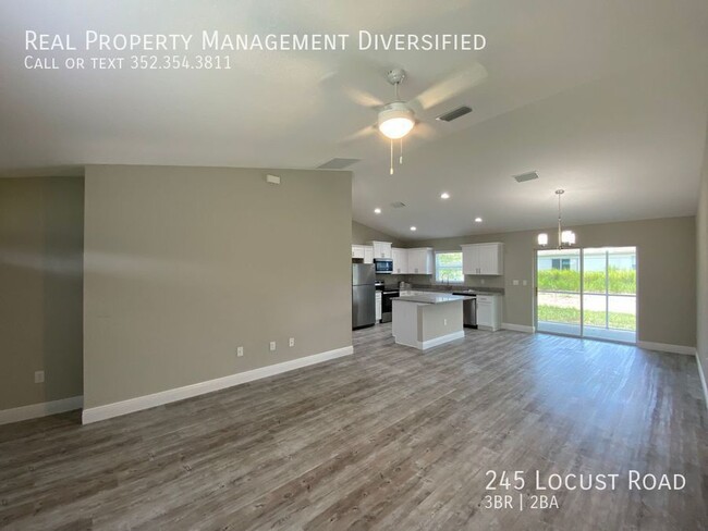 Foto del edificio - Custom Home - Desirable SE Ocala Neighborh...