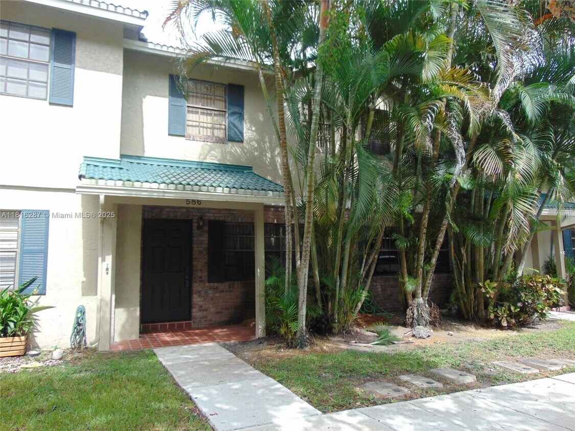 Foto principal - 586 Westree Ln
