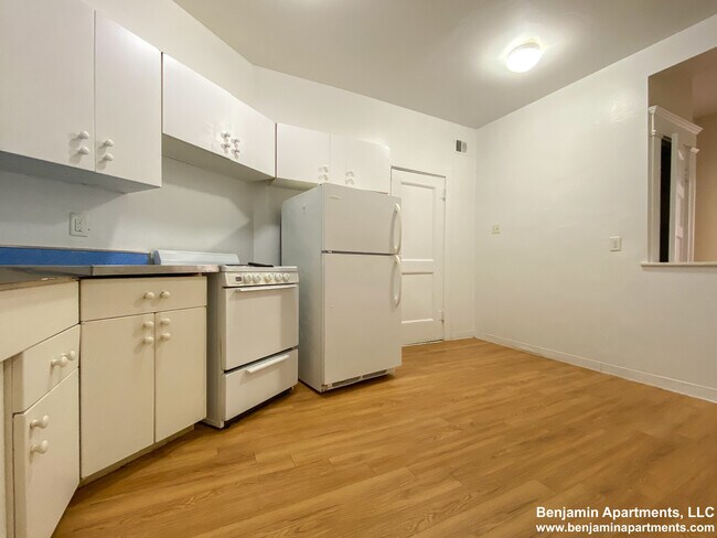 Foto del edificio - 1589 Beacon St