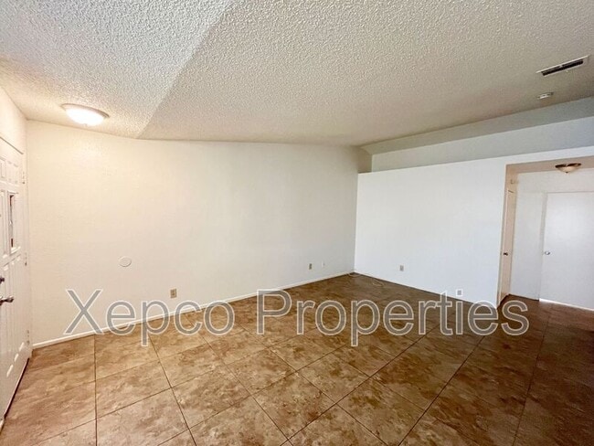 Foto del edificio - 41680 Maroon Town Rd