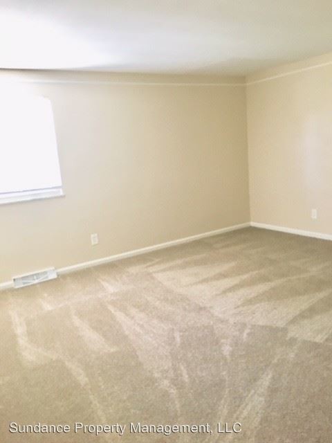 Building Photo - 3 br, 3 bath House - 7717 Foxtrot