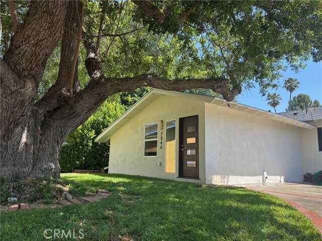 Foto principal - 7944 Moorcroft Ave