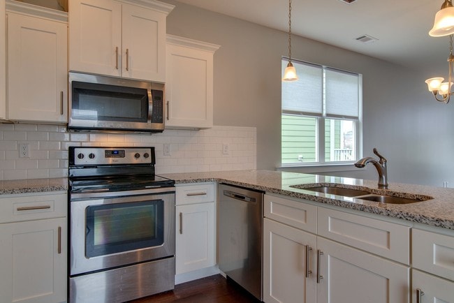 Building Photo - Beautiful Hermitage 3 Bed 2.5 Bath Home w/ Garage - Available For Lease Now!!!