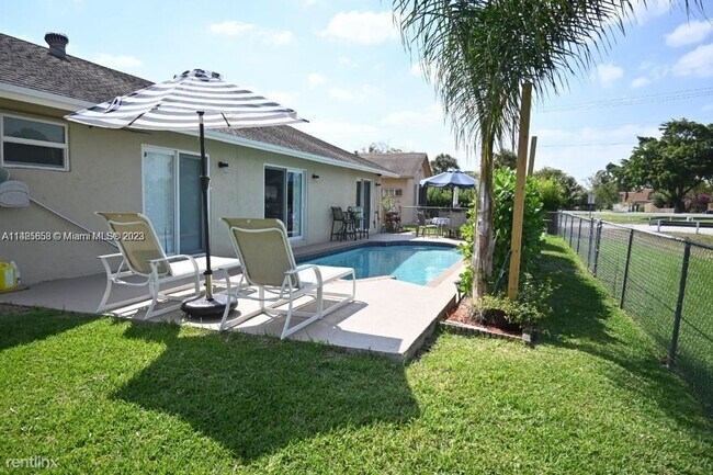 Building Photo - 3 br, 2 bath House - 9349 NW 47th St