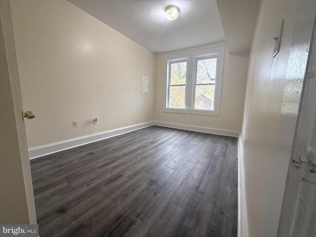 Foto del edificio - 720 Springfield Ave