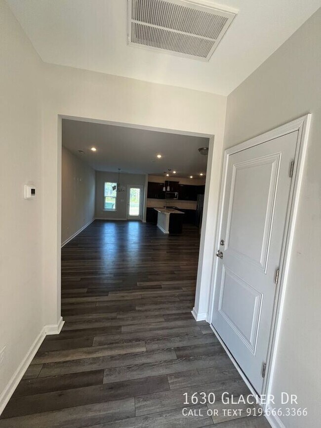 Photo - 1630 Glacier Dr House