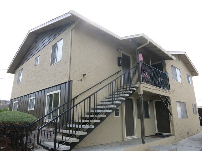 Primary Photo - 663 Johanna Ave