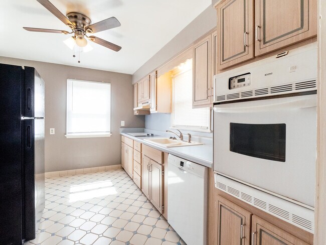 Photo - 1015 Brough Ave House