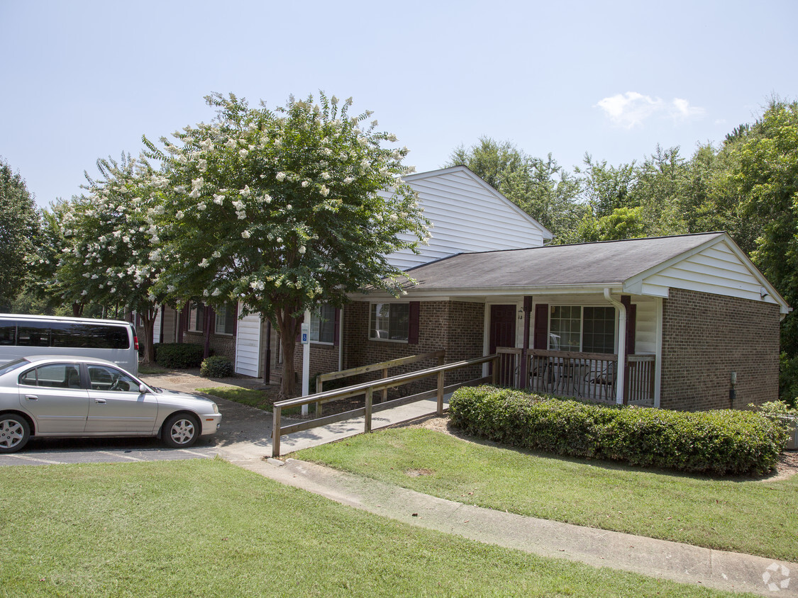 Foto del edificio - Green Oaks Apartments