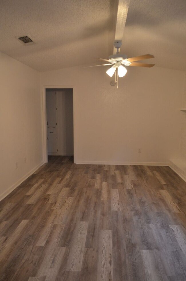 Foto del edificio - Come home...