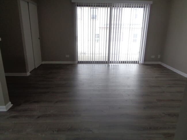 Building Photo - 9644 S Kedzie Ave