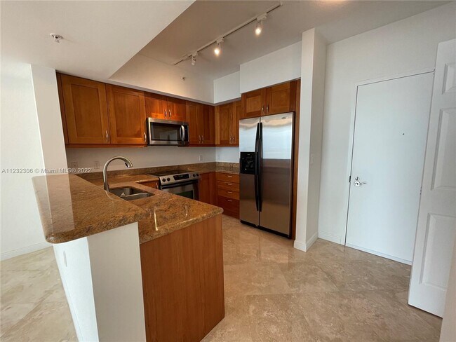 Foto del edificio - 1745 E Hallandale Beach Blvd