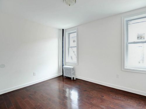 Foto del edificio - 108 Saint Marks Pl