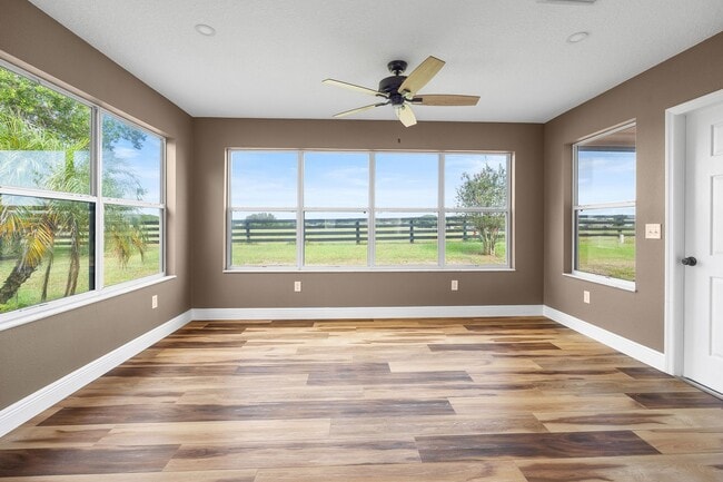 Building Photo - 1228 Carvello Dr