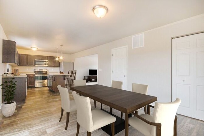 Foto del edificio - 5347 Eagle Glen Dr SW