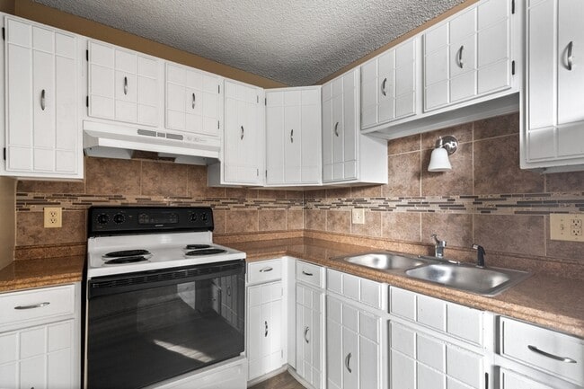 Photo - 791 W Prentice Ave Apartment