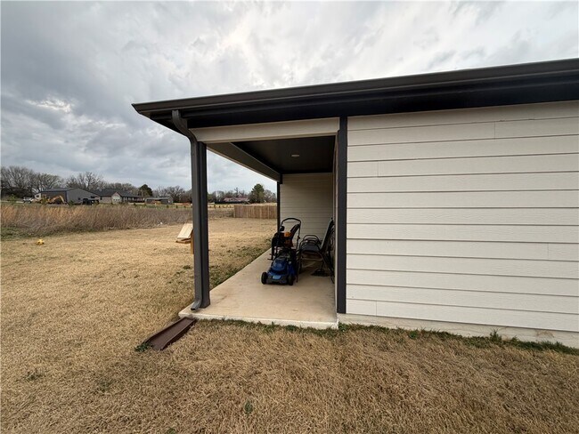 Foto del edificio - 207 NW Pinwheel St