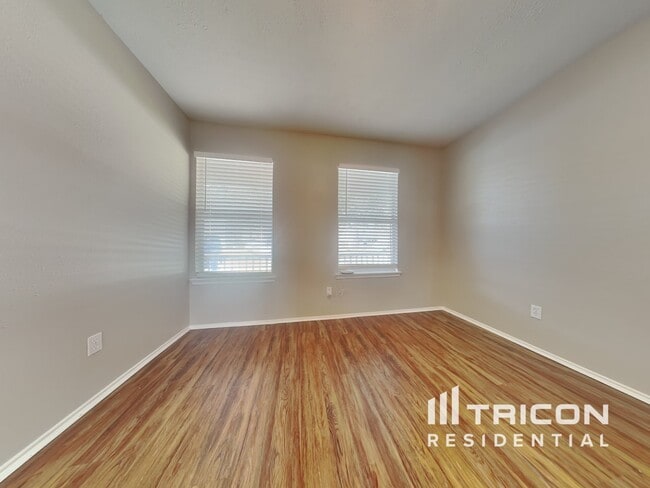 Foto del edificio - 16783 Fallen Timbers Dr