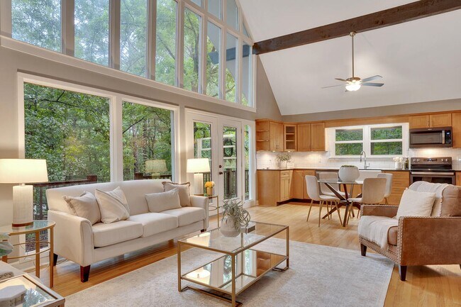 Foto del edificio - 5036 Jackson Rd